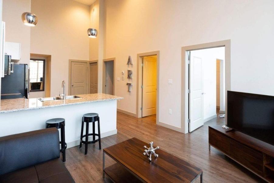 Mayfair Luxe Suites Premium By Corporate Stays Edmonton Exterior foto